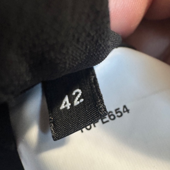 Atos Lombardini Sleeveless Blouse Black - Picture 6 of 12